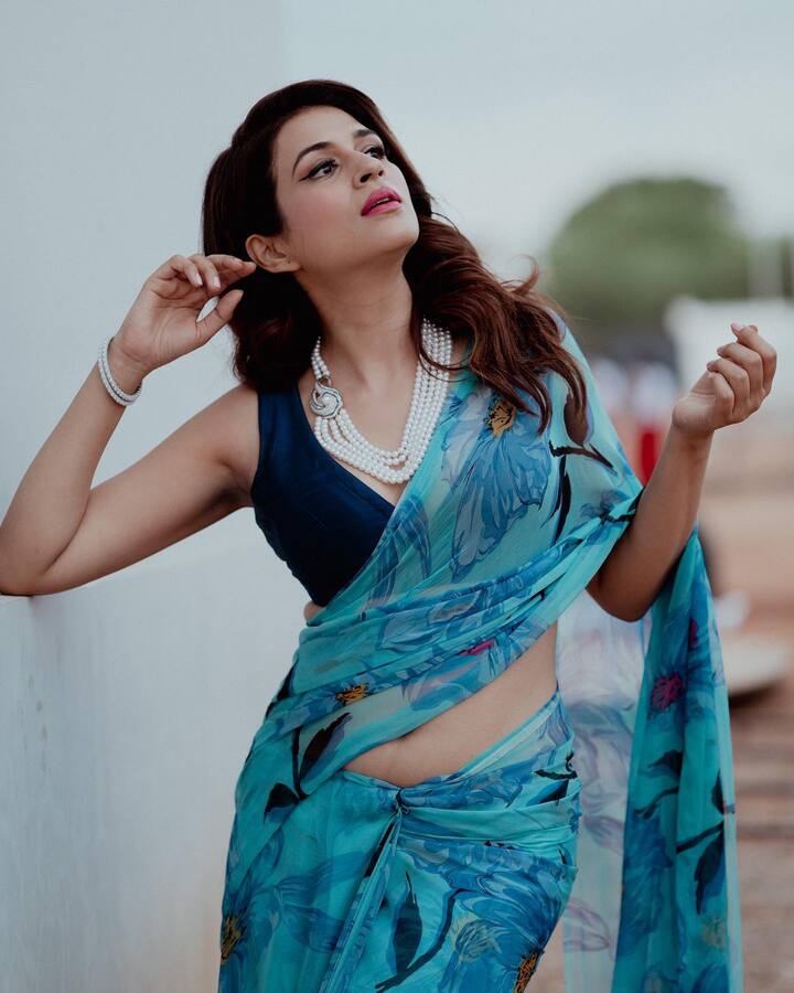 ‘ఏక్ మినీ కథ’ తర్వాత బ్రేక్ తీసుకున్న శ్రద్ధాదాస్ ప్రస్తుతం రెండు తెలుగు మూవీస్ లో నటిస్తోంది.
