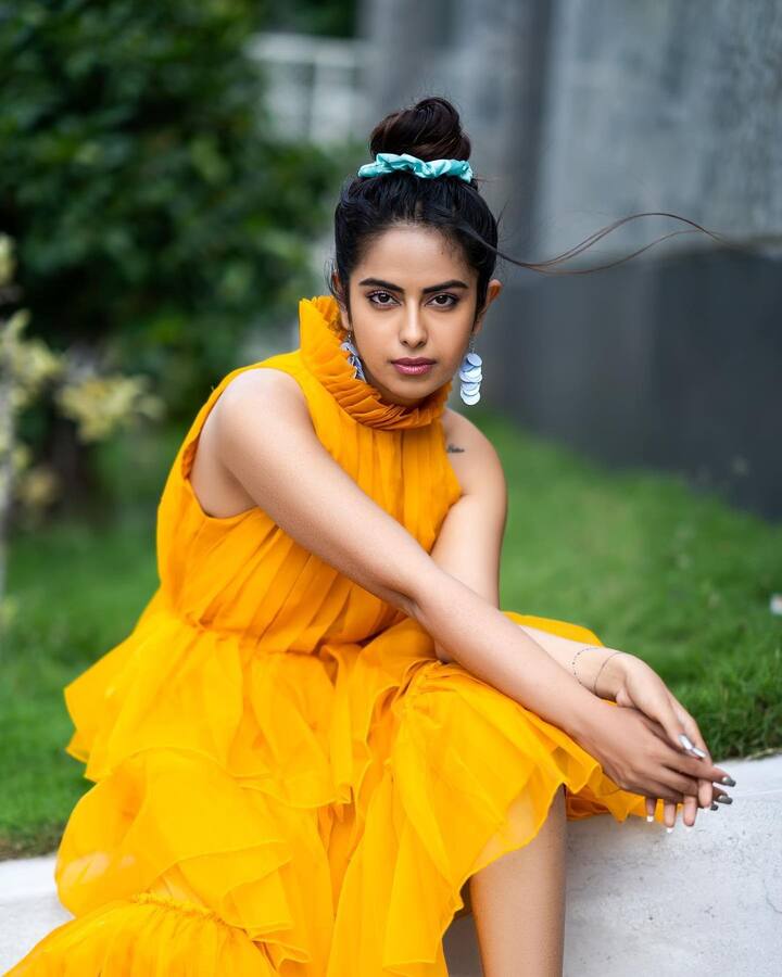 बता दें अविका गौर के ट्रांसफॉर्मेशन को देख हर कोई दंग रह जाता है. छोटी आनंदी अब अपने लुक का बेहद ध्यान रखती हैं.