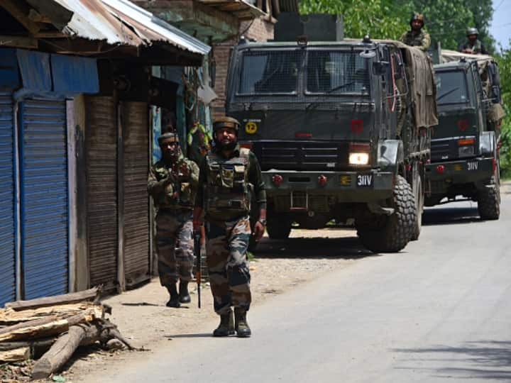 J-K: 7 Terrorists Including 3 From Pakistan Eliminated In 3 Separate Encounters JeM J-K: 7 Terrorists Including 3 From Pakistan Eliminated In 3 Separate Encounters