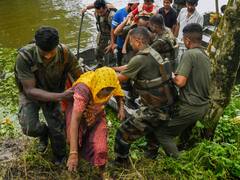 Assam Flood: बाढ़ से असम और मेघालय में तबाही, पिछले 24 घंटों में 11 की मौत, 45 लाख लोग प्रभावित, देखें तस्वीरें