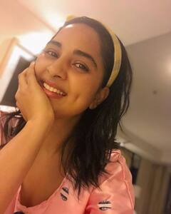 Actress Srushti Dange: பூவில் தோன்றும் வாசமே சிருஷ்டி டாங்கேவின் இன்ஸ்டாகிராம் ரவுண்டப் கிளிக்ஸ்