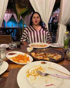 Namitha Pregnancy Photos: தாயாக போகும் நமீதா.. லேட்டஸ்ட் கர்ப்பகால புகைப்படங்கள்..!