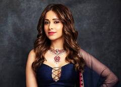 ਕੰਡੋਮ ਸੇਲਜ਼ ਗਰਲ ਬਣਨ 'ਤੇ ਮਿਲੇ ਇੰਨੇ ਗੰਦੇ ਕੁਮੈਂਟ 2 ਰਾਤਾਂ ਤੱਕ ਨਹੀਂ ਸੌਂ ਸਕੀ ਨੁਸਰਤ ਭਰੂਚਾ, ਖੁਦ ਕੀਤਾ ਖੁਲਾਸਾ