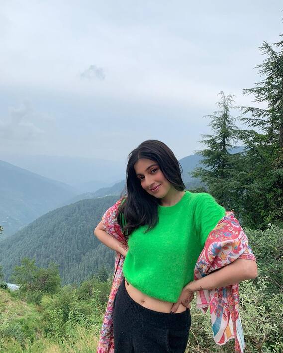 शिमला में वेकेशन मोड में नजर आईं दिव्या खोसला कुमार, शेयर की खूबसूरत तस्वीरें