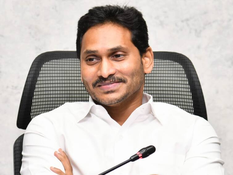 Amaravati cm jagan review meet on urban development department orders on Tidco houses CM Jagan Review : టిడ్కో ఇళ్ల నిర్మాణం త్వరగా పూర్తిచేయండి, సీఎం జగన్ కీలక ఆదేశాలు