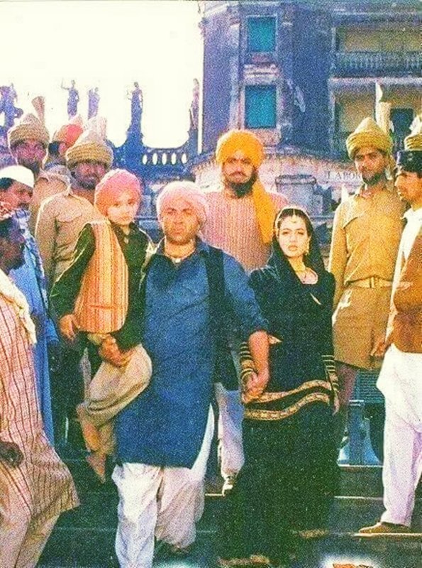 दंगे पर बनी फिल्म: सच्ची कहानी पर बनी थी Sunny Deol और अमीषा पटेल की 'गदर: एक प्रेम कथा', पर किया गया था ये बड़ा बदलाव