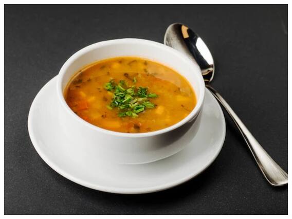 Light Food: रात के खाने में खाएं इज़ी टू डाइजेस्ट वाले फूड्स, आयुर्वेद के अनुसार बेस्ट हैं फूड