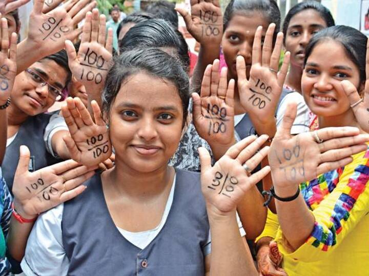 TN 10th Centum List 2022: 10-ஆம் வகுப்பு தேர்வு முடிவுகளில் 3,500-க்கும் மேற்பட்டோர் நூற்றுக்கு நூறு.. அசத்தல் சாதனை..