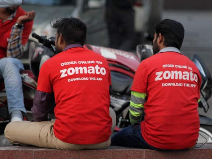 Lucknow person who ordered food from Zomato asked the delivery boy for his caste then thrashed on telling him Dalit Lucknow News: Zomato से खाना Order करने वाले शख्स ने Delivery Boy से पूछी जाति, दलित बताने पर की पिटाई