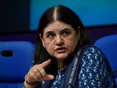 Sultanpur News: पशु तस्करों के खिलाफ सांसद मेनका गांधी का एक्शन, भैंस के बच्चों को ले जा रहे पिकअप को किया पुलिस के हवाले