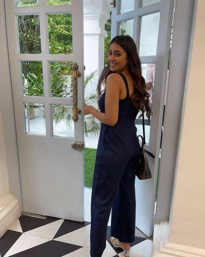 உன்னாலே என் ஜீவன் எந்நாளும் வாழுதே...!