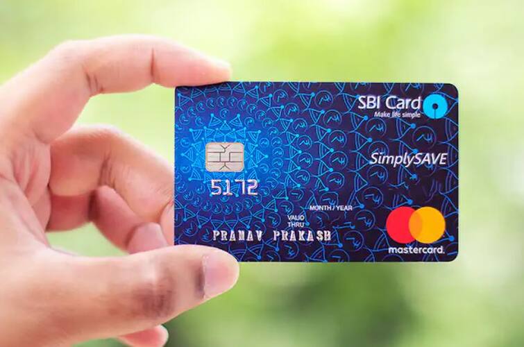 sbi-atm-transactions-free-limit-charges-and-other-details-explained SBI ATM Transactions: স্টেট ব্যাঙ্কের এটিএম থেকে টাকা তুলছেন, কত চার্জ কাটছে জানেন ?