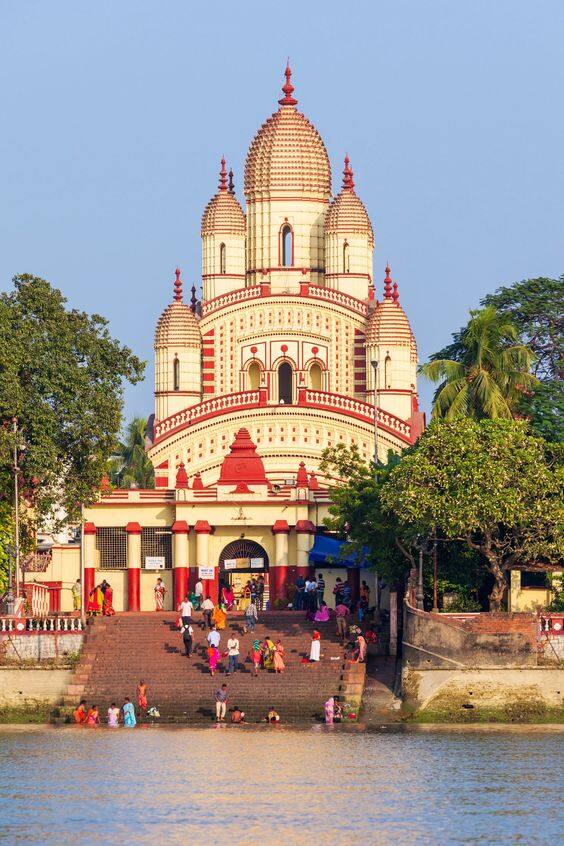 Dakshineshwar Kali Temple: कोलकाता का दक्षिणेश्वर काली मंदिर है बेहद खास, दर्शनमात्र से पूरी हो जाती है मनोकामना