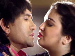 Amrapali Dubey की हसीन अदाएं देख मचल उठा Nirahua का मन, ताबड़तोड़ डांस मूव्स देख फैंस हुए दंग