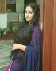 Actress Anu Sithara:மலையாளக் கரையோர மயில்... அனு சித்தாரா இன்ஸ்டாகிராம் ரவுண்ட் அப்!