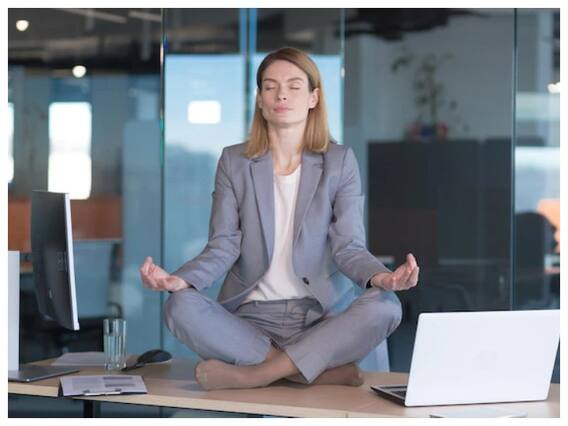 Best Time for Yoga: सुबह ही नहीं शाम को भी कर सकते हैं योगा, होंगे अनेक फायदे