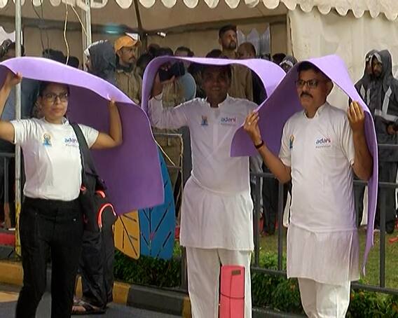 अंतर्राष्ट्रीय योग दिवस: गुजरात में कैसे मनाया गया योग दिवस? तस्वीरें देखें