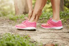 Sprain Remedies: इन घरेलू उपायों से झट से दूर करें पैरों की मोच