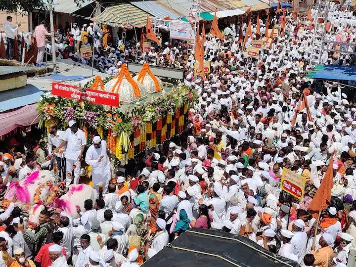 ashadhi wari 2022 ashadhi ekadashi pandharpur sant muktai stays at patharwala and sant gajanan maharaj palkhi stays at daithana Ashadhi Wari 2022 : संत मुक्ताईची पालखी आज पाथरवाला मुक्कामी; तर गजानन महाराजांच्या पालखीचा आज दैठणा येथे मुक्काम