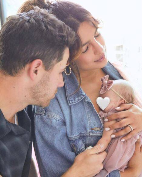 मंगलवार को अकाउंट द्वारा प्रियंका की 2012 की फिल्म 'मैरी कॉम' का एक वीडियो पोस्ट करने के बाद, एक प्रशंसक ने वहां टिप्पणी की, 