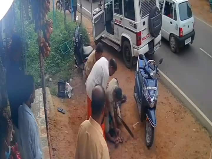 Caught On Camera: Kerala Cop Pins Down Man Carrying Giant Machete Used To Threaten Him Caught On Camera: Kerala Cop Pins Down Man Carrying Giant Machete Used To Threaten Him Caught On Camera: Kerala Cop Pins Down Man Carrying Giant Machete Used To Threaten Him