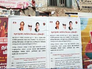அதிமுக செயற்குழு கூட்டத்திற்கு வாருங்கள்.. ஓபிஎஸ் சொந்த ஊரில் எம்ஜிஆர் கையெழுத்துடன் போஸ்டர்கள்..!