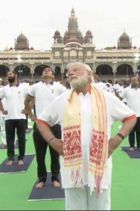 দেশজুড়ে আন্তর্জাতিক যোগ দিবস পালন