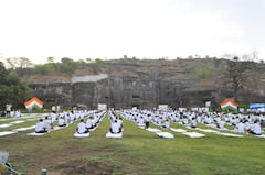 International Yoga Day: जगप्रसिद्ध वेरूळ लेणीसमोर 'योगा उत्सवा'चे आयोजन