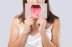 Mouth Ulcer: मुंह के छालों को दूर करने के लिए अपनाएं ये टिप्स