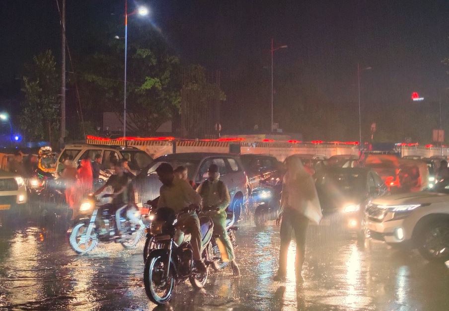 Maharashtra Rain: मुंबईसह राज्याच्या विविध भागात चांगला पाऊस, रायगड जिल्ह्याला ऑरेंज अलर्ट