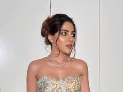 PHOTO: ऑफ शोल्डर ड्रेसमध्ये निक्की तांबोळीचा ग्लॅमरस अंदाज; पाहा फोटो!