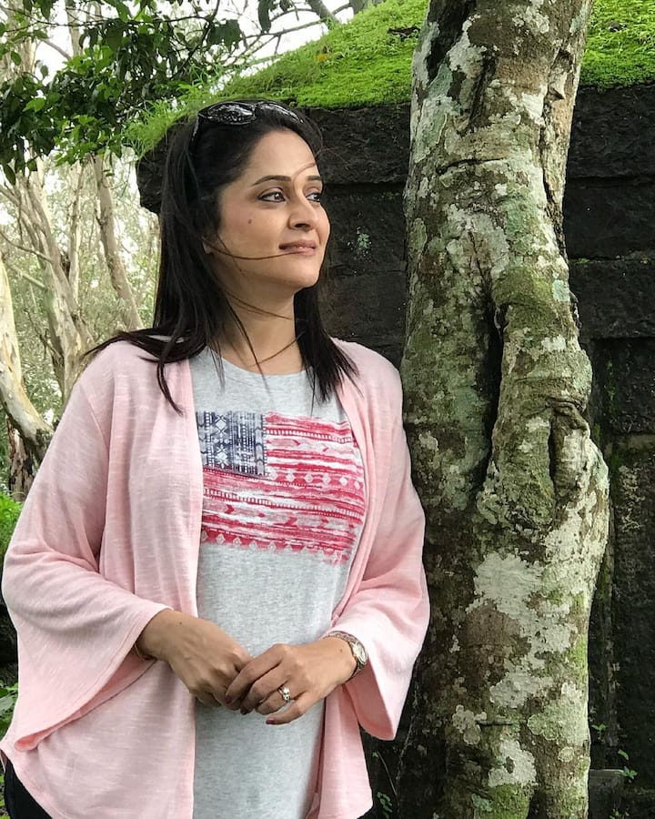 लहानपणापासून अभिनय करत असूनही, मृणाल यांना अभिनयात फारसा रस नव्हता. सुरुवातीला त्यांना त्यांचे शिक्षण पूर्ण करायचे होते. त्यावर लक्ष केंद्रित करायचे होते.
