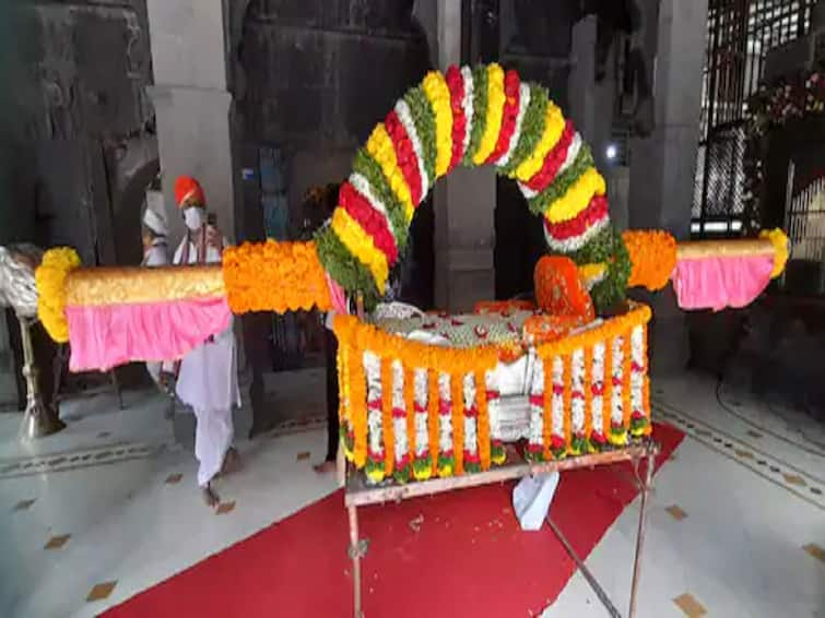 Sant Dnyaneshwar maharaj Palkhi Prasthan 2022 Today Sant Dnyaneshwar Maharaj Palkhi depart   Sant Dnyaneshwar Maharaj Palkhi : संत ज्ञानेश्वर महाराजांच्या पालखीचं आज प्रस्थान, इंद्रायणी काठ वारकऱ्यांनी गजबजला