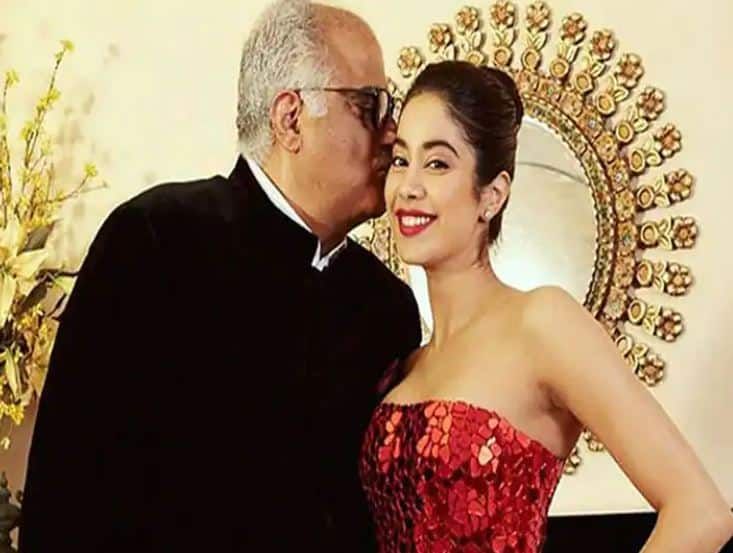 janhvi kapoor to collaborate with dad boney kapoor for a special project પ્રથમ વખત પિતા સાથે સ્ક્રીન શેર કરતી જોવા મળશે જાહ્નવી, એક્ટિંગ કરતા જોવા મળશે બોની કપૂર