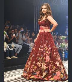 Hina Khan : हिना खानचा देसी अवतार, नव्या फोटोंवर चाहते घायाळ