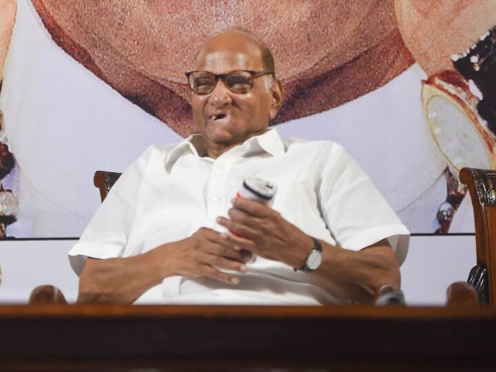 Maharashtra Political Crisis: क्या BJP के साथ संभावित गठजोड़? सवाल पर हंस पड़े NCP प्रमुख शरद पवार Maharashtra NCP chief Sharad Pawar Eknath Shinde he did not know wanted to become CM Maharashtra Political Crisis: क्या BJP के साथ संभावित गठजोड़? सवाल पर हंस पड़े NCP प्रमुख शरद पवार