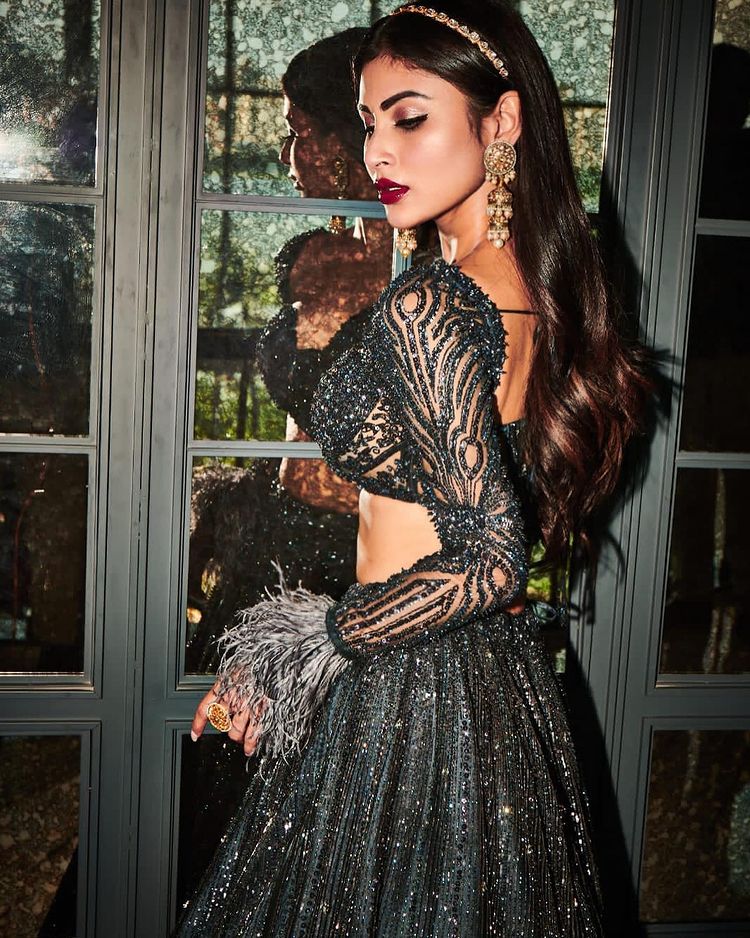 VaniVats lehenga worn by Mouni Roy Contact our Stylist for any queries or  price details a… | Lehenga designs simple, Traditional indian outfits,  Indian bridal dress