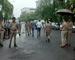 Surat : લા મેરિડિયન હોટલમાં શિવસેનાના 30 ધારાસભ્યોના ધામા, જુઓ ગોઠવી દેવાયો લોખંડી બંદોબસ્ત