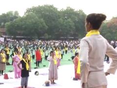Yoga Day 2022 Celebration : इंदौर पुलिस ट्रेनिंग सेंटर में मनाया गया योग दिवस, चुनाव की वजह से नजर नहीं आया पहले जैसा उत्साह