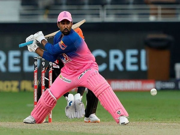 আইপিএলের মঞ্চই নায়ক বানিয়েছে রাহুল তেওয়াটিয়াকে। তিনি ২০২০ আইপিএলে রাজস্থানে জার্সিতে খেলে সবার নজরে এসেছিলেন।