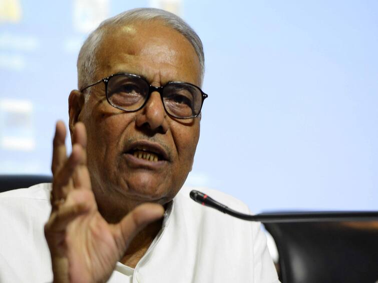 Presidential Polls 2022 Yashwant Sinha Hints At Quitting TMC Ahead Of Presidential Polls Says For Greater Opposition Unity Presidential Polls 2022: రాష్ట్రపతి రేసులో యశ్వంత్ సిన్హా- విపక్షాల ఉమ్మడి అభ్యర్థిగా బరిలోకి