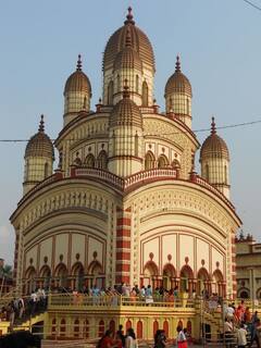 Dakshineshwar Kali Temple: कोलकाता का दक्षिणेश्वर काली मंदिर है बेहद खास, दर्शनमात्र से पूरी हो जाती है मनोकामना