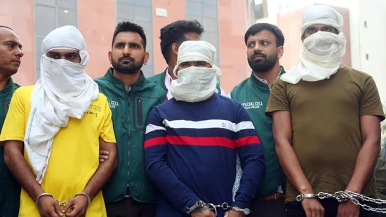 2 Shooters arrested from Gujarat in Musewala murder case now ready to be brought to Punjab ਮੂਸੇਵਾਲਾ ਕਤਲ ਕਾਂਡ 'ਚ ਗੁਜਰਾਤ ਤੋਂ ਗ੍ਰਿਫ਼ਤਾਰ 2 ਸ਼ੂਟਰਾਂ ਨੂੰ ਪੰਜਾਬ ਲਿਆਉਣ ਦੀ ਤਿਆਰੀ  