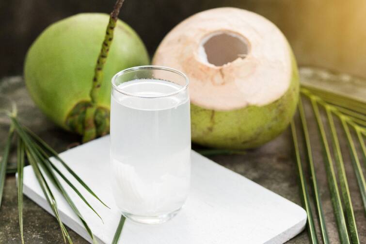 Coconut water Benefits: Coconut water will cure your morning sickness, know its benefits Coconut water Benefits: ਤੁਹਾਡੀ ਮੌਰਨਿੰਗ ਸਿਕਨੈੱਸ ਦੂਰ ਕਰੇਗਾ ਨਾਰੀਅਲ ਪਾਣੀ, ਜਾਣੋ ਇਸ ਦੇ ਫ਼ਾਇਦੇ