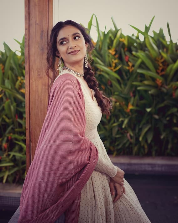 Keerthy Suresh Looks Ethereal In Ethnic Wear. Check Out Pics