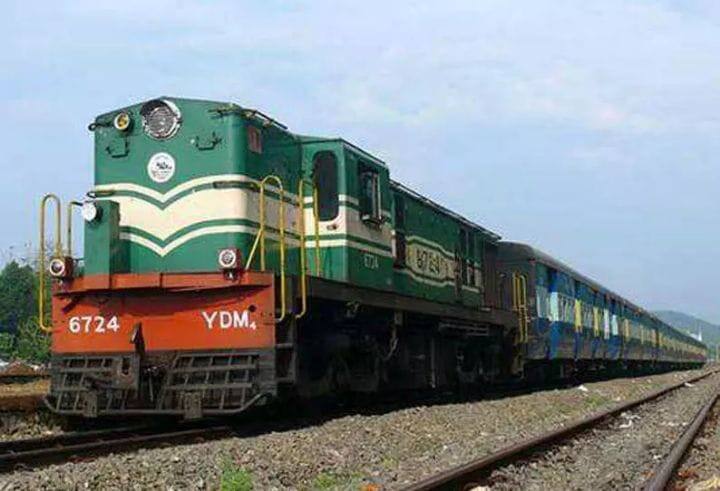 DEMU Train Passenger demand for resumption of Demu train via Karaikudi-Trichy கொரோனாவால் நிறுத்தப்பட்ட டெமு ரயில்; மீண்டும் இயக்க காரைக்குடி - திருச்சி பயணிகள் கோரிக்கை..!