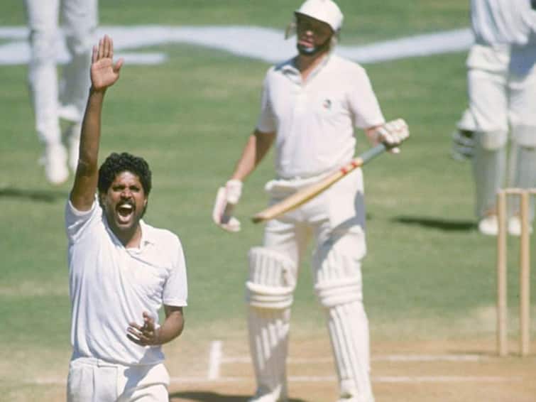 After Winning 1983 World Cup Kapil dev went to West Indies dressing room and took there champagne bottles 1983 World Cup : विश्वचषक जिंकताच कपिल देव घुसले वेस्ट इंडिजच्या ड्रेसिंगरुमध्ये, त्यांच्याच शॅम्पेन बॉटल्स उचलत म्हणाले...