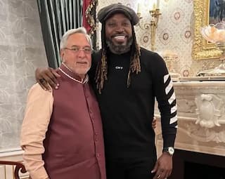 વિજય માલ્યાએ ક્રિસ ગેલ સાથે ફોટો શેર કર્યો, સોશિયલ મીડિયા યુઝર્સે કર્યા ટ્રોલ