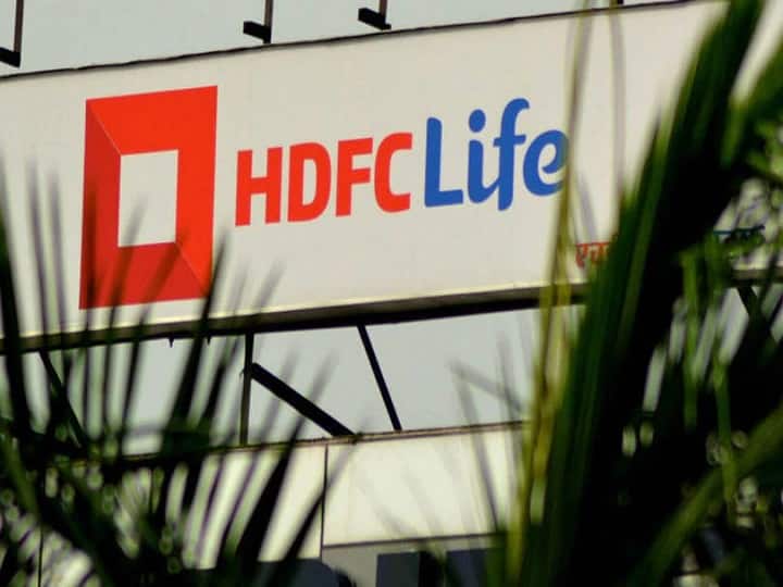 HDFC Life To Give Rs 2465 Crore Bonus To Its Policyholders, Check Details here Good News: एचडीएफसी लाइफ के पॉलिसीधारकों को सौगात, कंपनी ने किया जबरदस्त बोनस देने का ऐलान