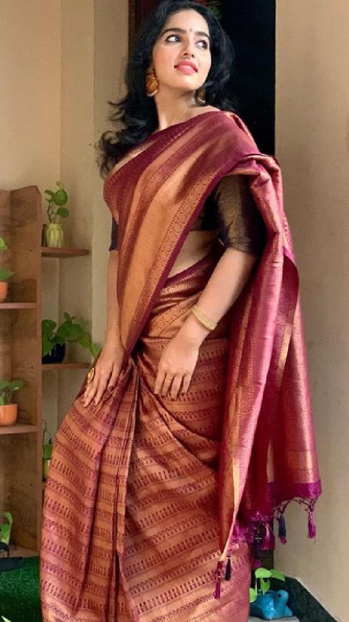 நீ உடுத்தி போட்ட உடை என் மனதை மேயுதடா